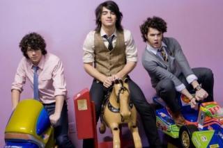 152865_Jonas%20Brothers8[1].jpg